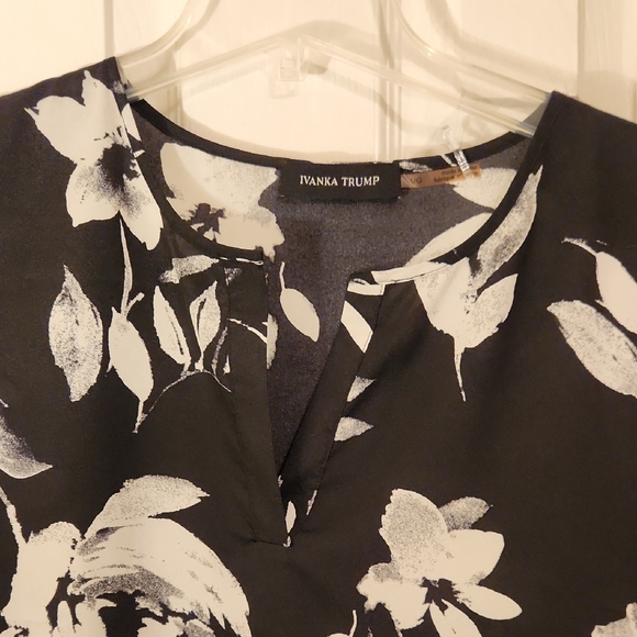 Ivanka Trump Black And White Floral Blouse - Picture 4 of 5
